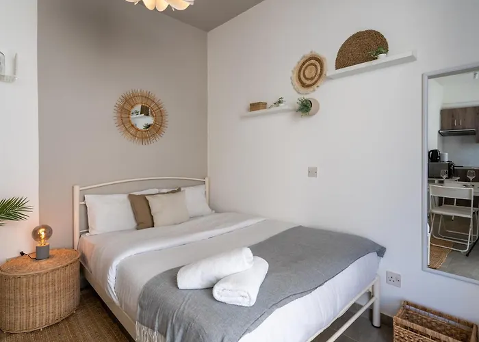 Orchid's Cozy & Balcony In Lárnaka