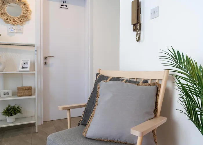 Orchid's Cozy & Balcony In Lárnaka