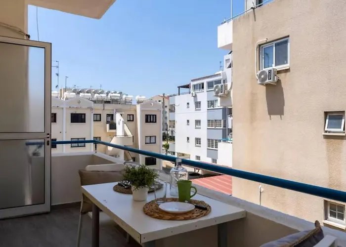 Apartman Orchid's Cozy & Balcony In