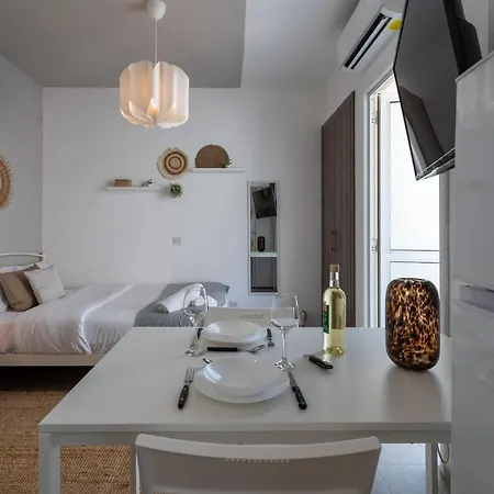 Orchid's Cozy & Balcony In Daire *