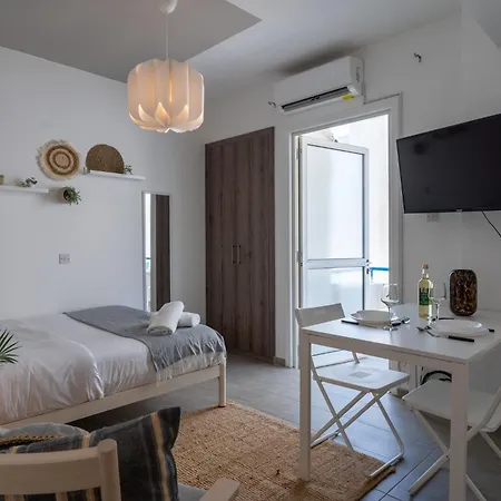Orchid'S Cozy Studio & Balcony In Larnaca *