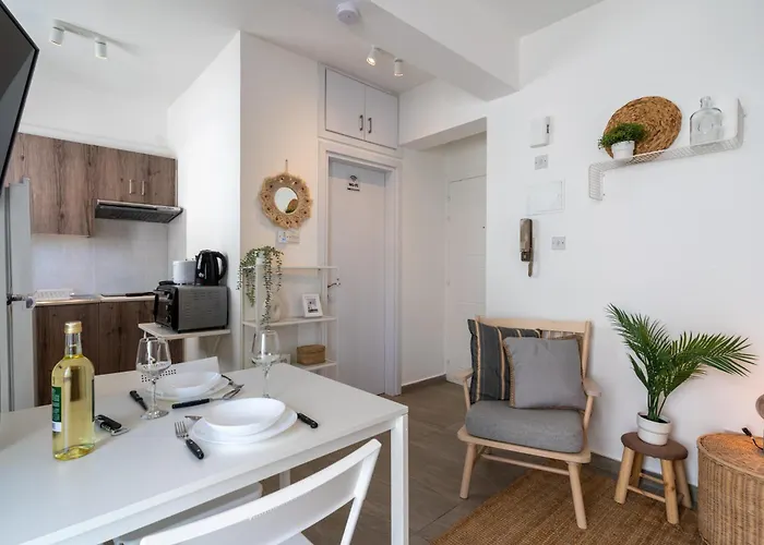 Orchid's Cozy & Balcony In * Larnaca